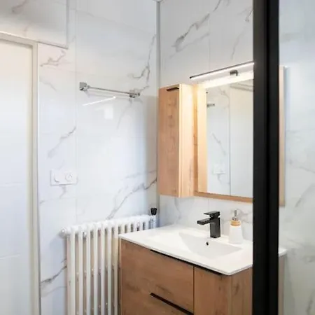 T2 Parking Gratuit 2 Balcons *