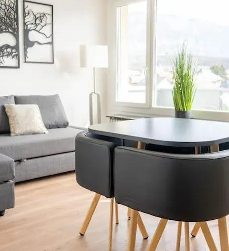 T2 Parking Gratuit 2 Balcons アパート